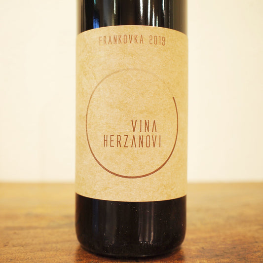 フランコフカ 2019  24ヶ月 / ヴィーニャ・ヘルザノヴィ
