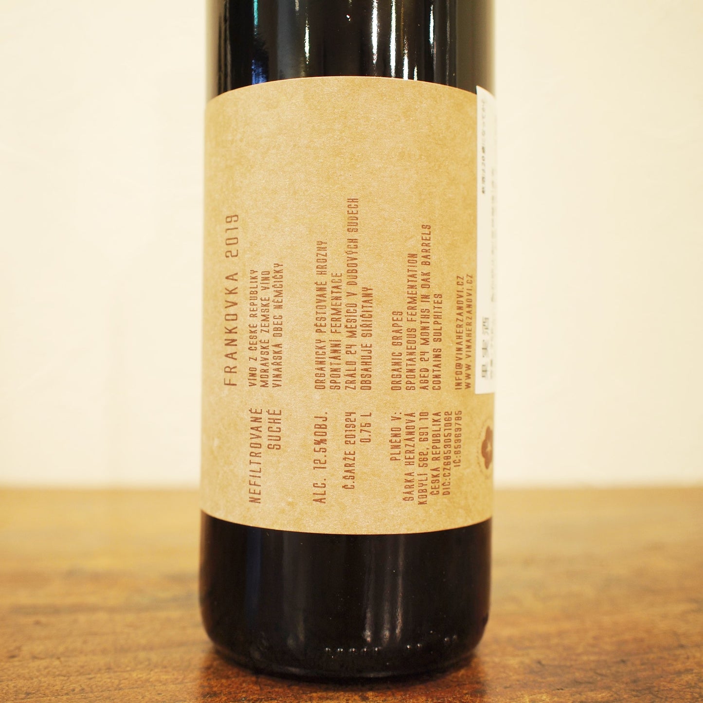 フランコフカ 2019  24ヶ月 / ヴィーニャ・ヘルザノヴィ